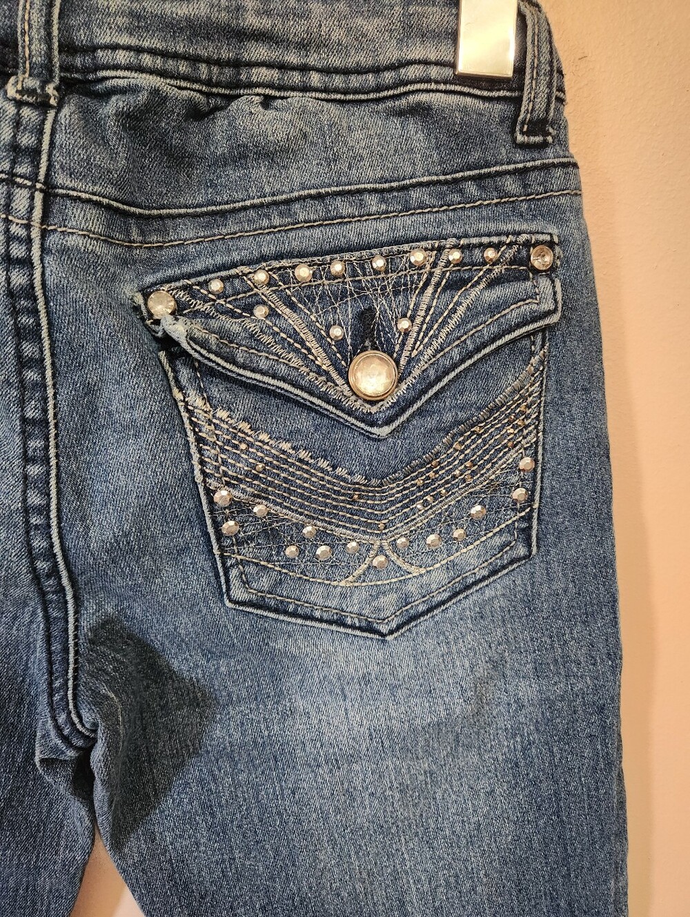 Vintage Y2K Mudd Bling Rhinestone Flap Pocket Denim Capri Crop Jeans Size 12 - Picture 6 of 10